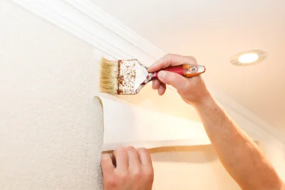 Pose de papier peint à la Bastide-Pradines — revêtements muraux et toiles de verre